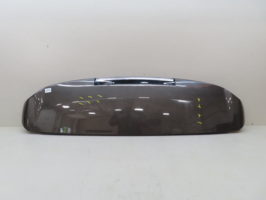 2015-2020 GMC YUKON REAR TAILGATE LIFTGATE SPOILER W/ THIRD LIGHT OEM 84554769