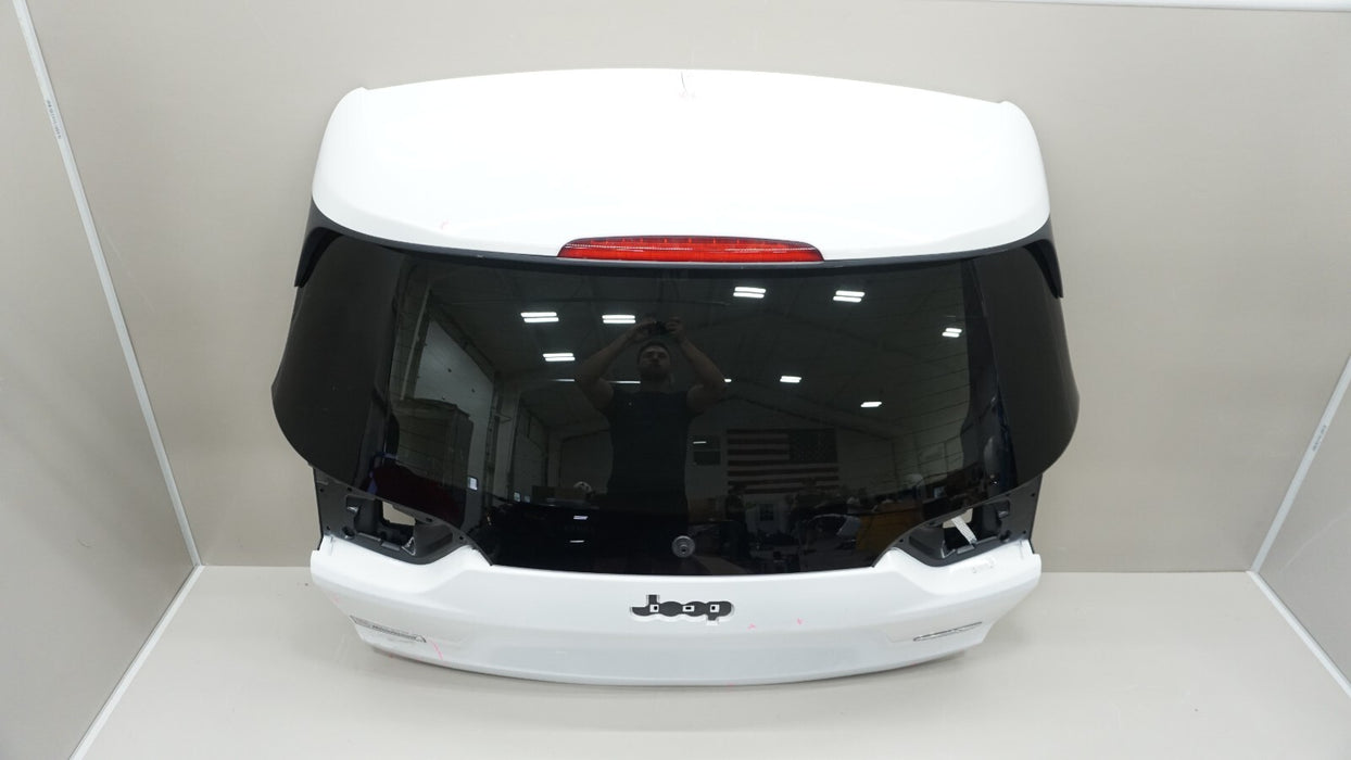 2019-2022 JEEP CHEROKEE LATITUDE REAR TAILGATE LIFTGATE OEM