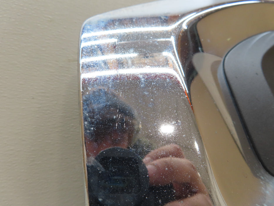 2015-2020 GMC/CADILLAC YUKON-ESCALADE FRONT LEFT DRIVER FOG LIGHT BEZEL OEM