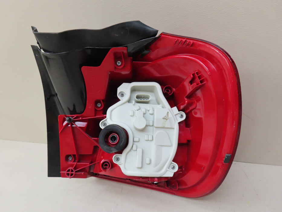 2015-2020 MERCEDES-BENZ GLA250 GLA 45 AMG REAR LEFT DRIVER SIDE TAIL LIGHT OEM