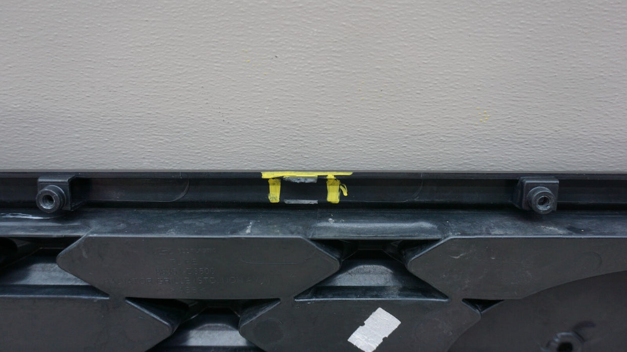 2019-2021 HYUNDAI TUCSON FRONT CENTER RADIATOR GRILLE OEM 86351D3500