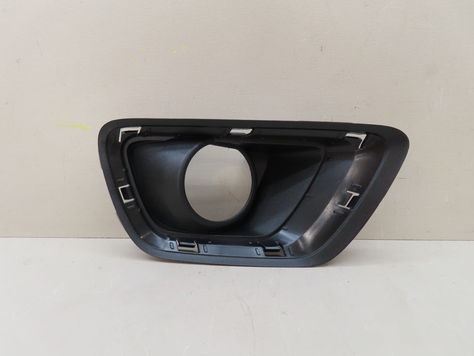 2015-2022 CHEVROLET COLORADO FRONT RIGHT PASSENGER FOG LIGHT COVER OEM 22891701