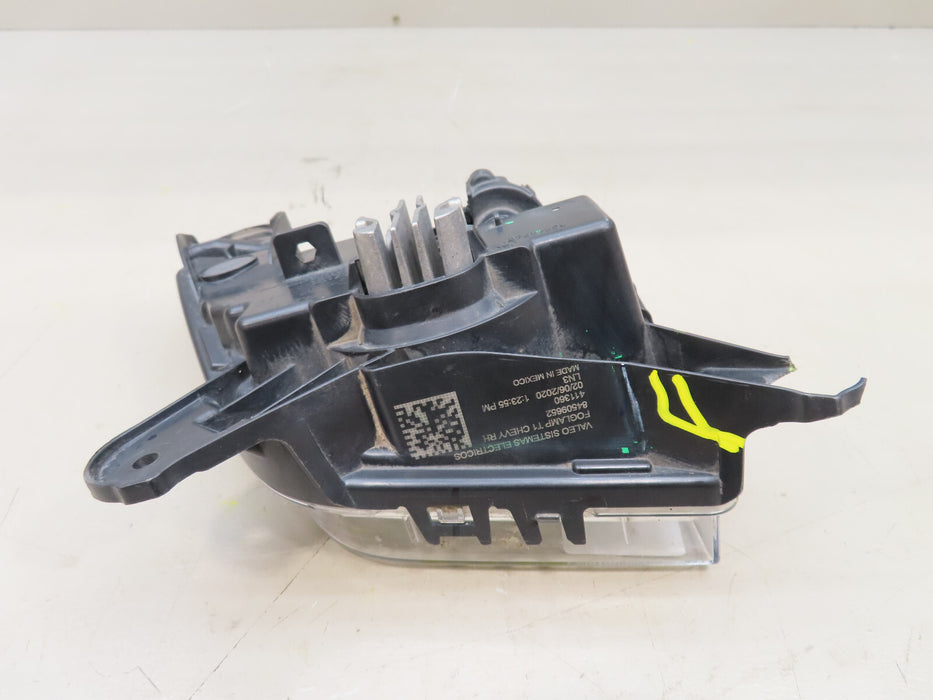 2019-2022 CHEVROLET SLIVERADO 1500 RIGHT PASSENGER FOG LIGHT OEM