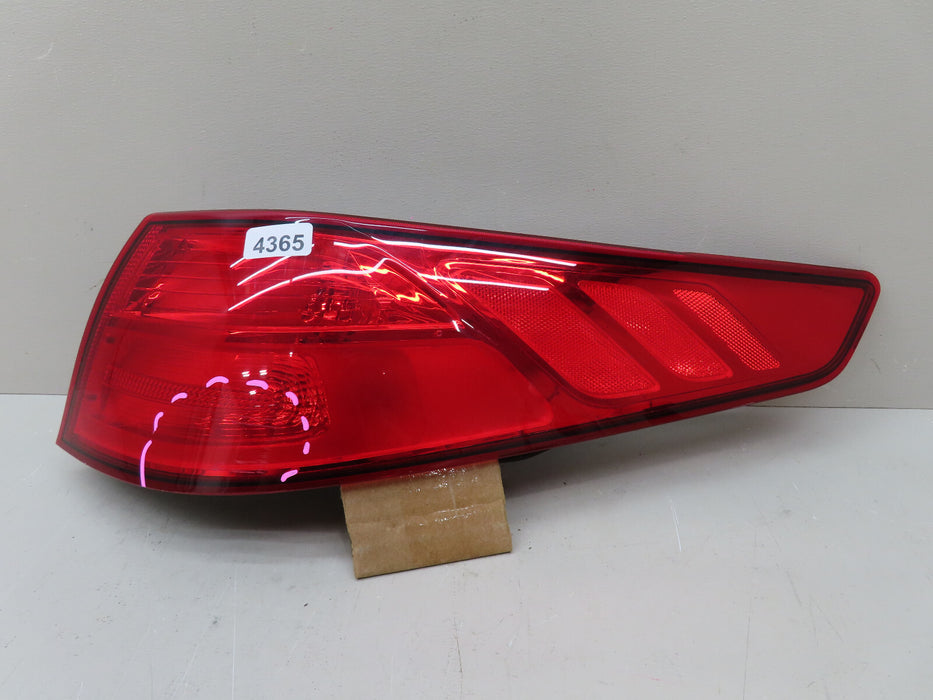2012 2013 KIA OPTIMA REAR RIGHT PASSENGER SIDE OUTER TAIL LIGHT OEM