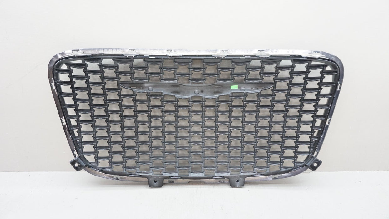 2015-2021 CHRYSLER 300 FRONT RADIATOR GRILLE 6DF46TRMAB OEM