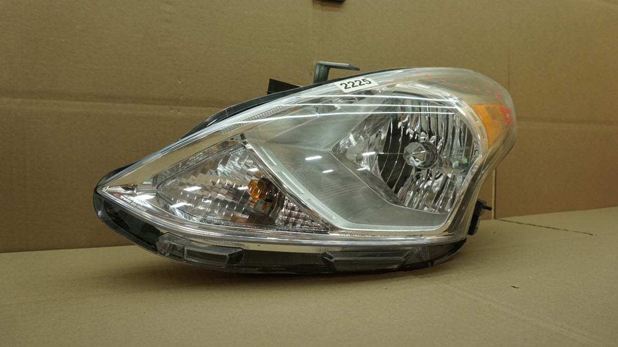 2015-2019 NISSAN VERSA  FRONT LEFT DRIVER SIDE HEADLIGHT HALOGEN AFTERMARKET