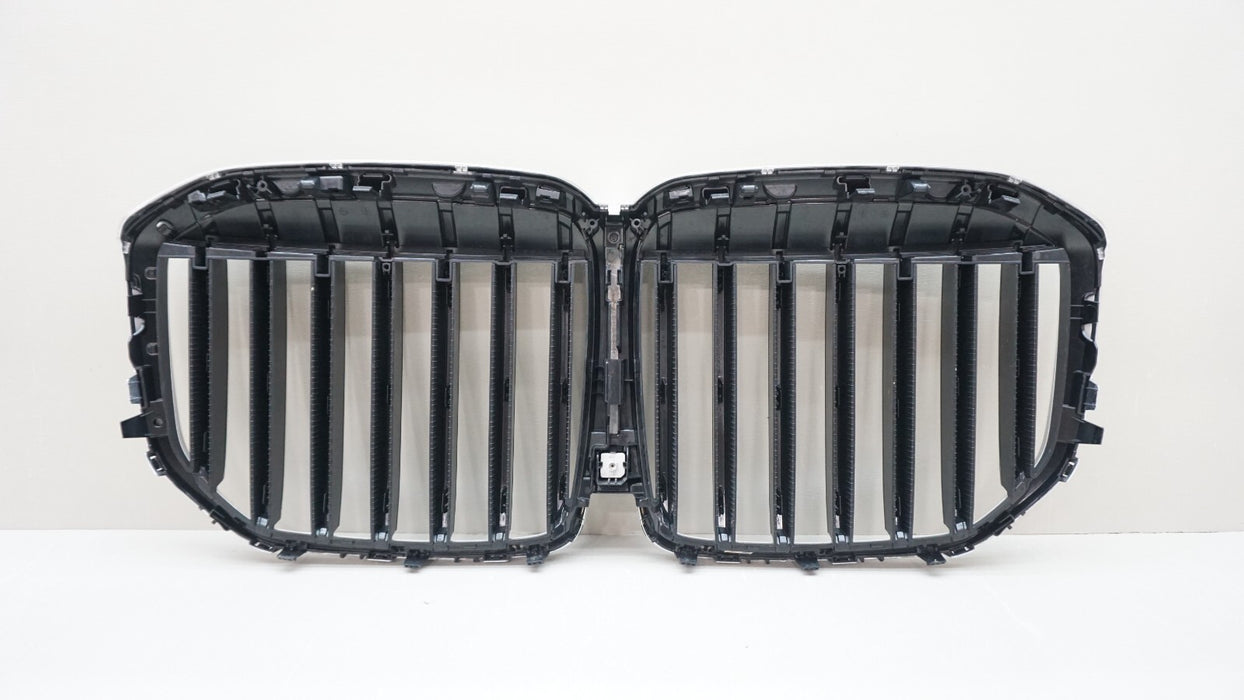 2019-2022 BMW X7 G07 FRONT UPPER RADIATOR GRILLE 20240049231 OEM 19 20 21 22