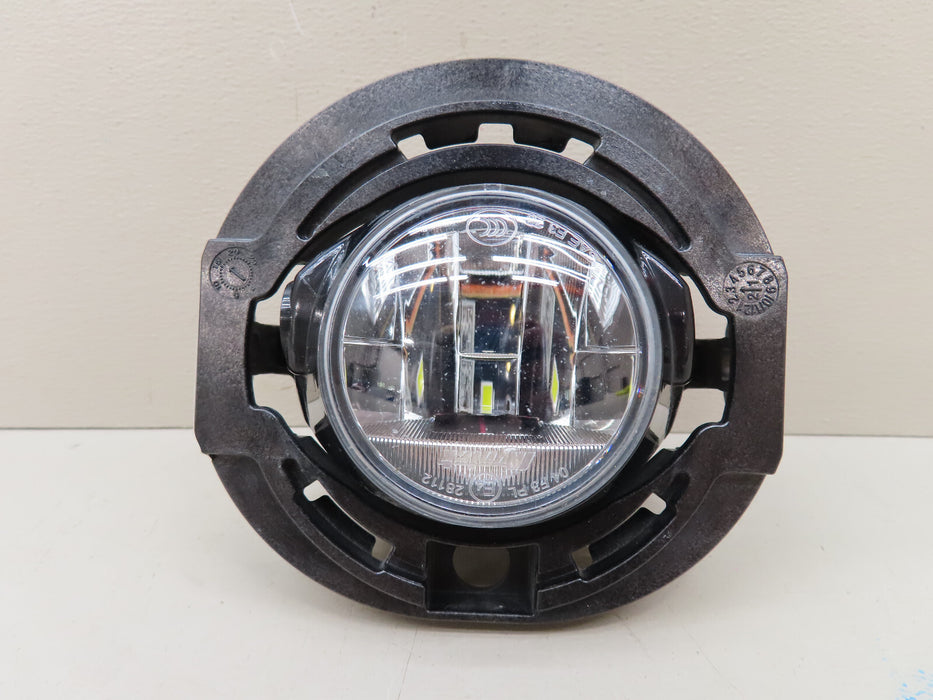 2017-2019 CHRYSLER PACIFICA FRONT RIGHT OR LEFT FOG LIGHT LED OEM 68342190AB