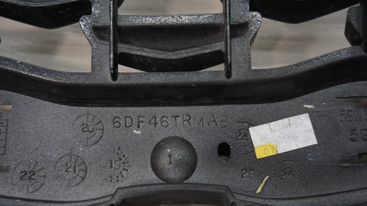 2015-2023 CHRYSLER 300 FRONT MAIN GRILLE 63F46TRMAB OEM