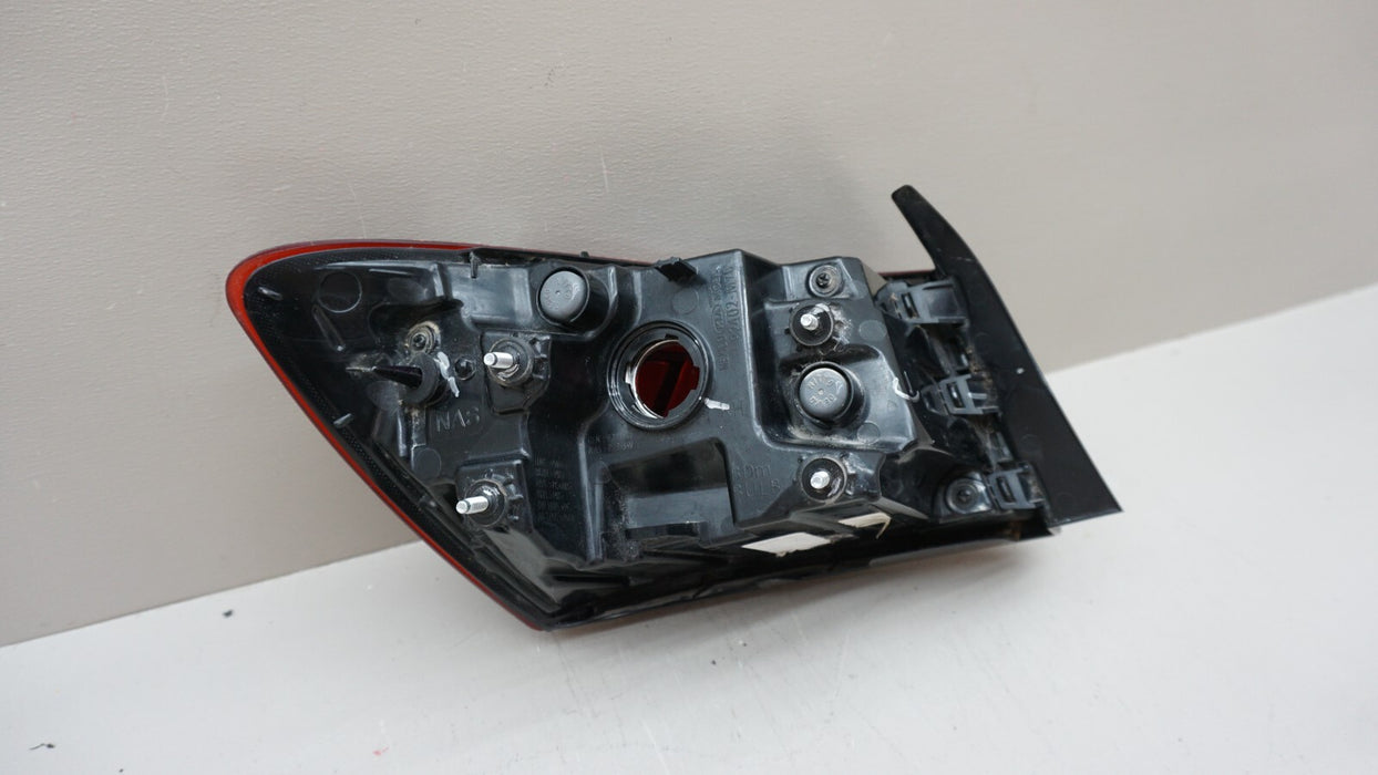 2019-2021 KIA FORTE REAR RIGHT OUTER PASSENGER SIDE TAIL LIGHT OEM 2020