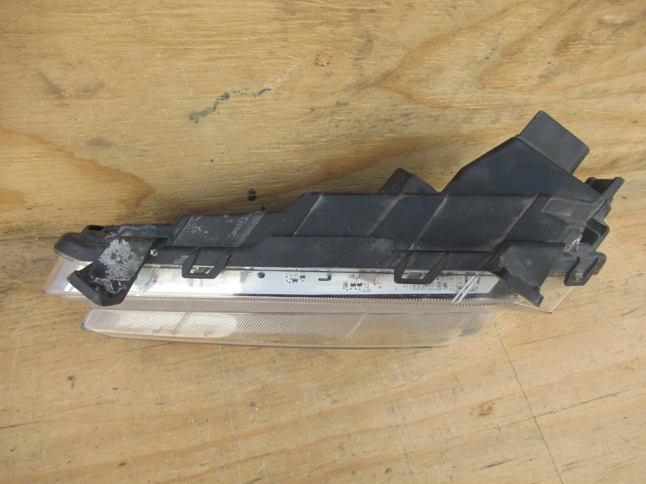 2016 - 2018 CHEVROLET MALIBU FRONT DRIVER SIDE FOG LIGHT LAMP LENS LED 16 17 OEM