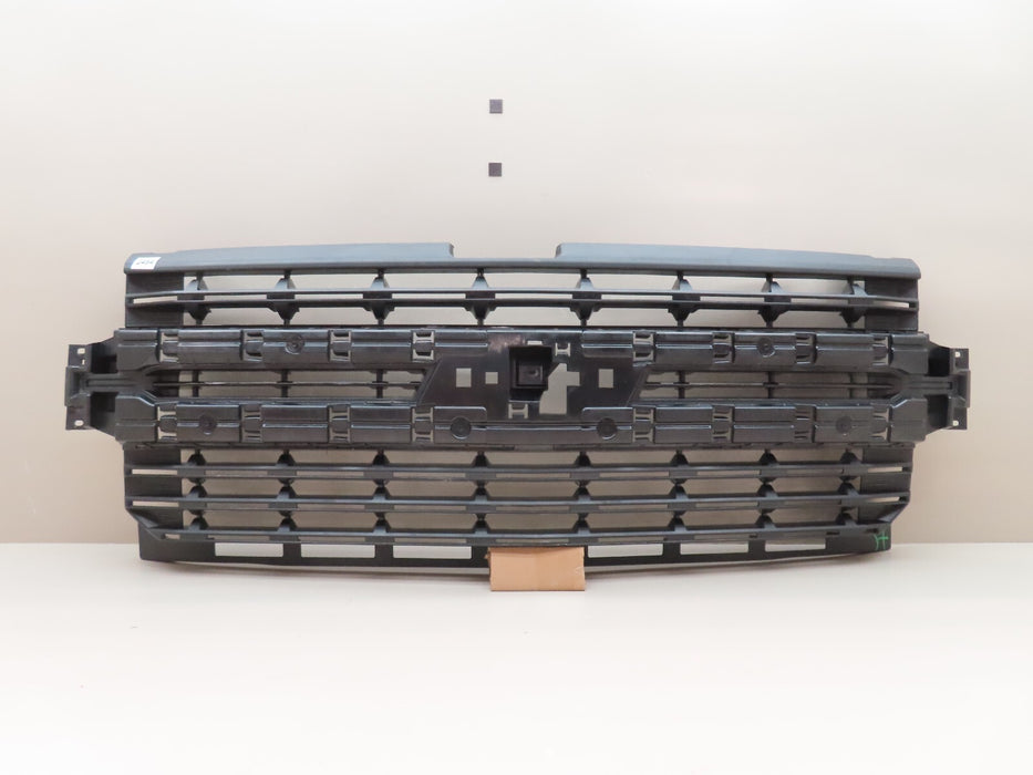 2019-2021 CHEVROLET SILVERADO 1500 FRONT BUMPER RADIATOR GRILLE OEM 84128450