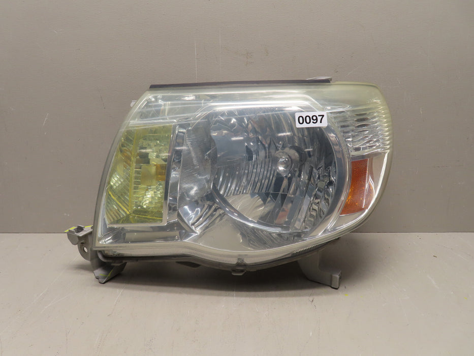 2005-2011 TOYOTA TACOMA FRONT LEFT DRIVER SIDE HALOGEN HEADLIGHT OEM