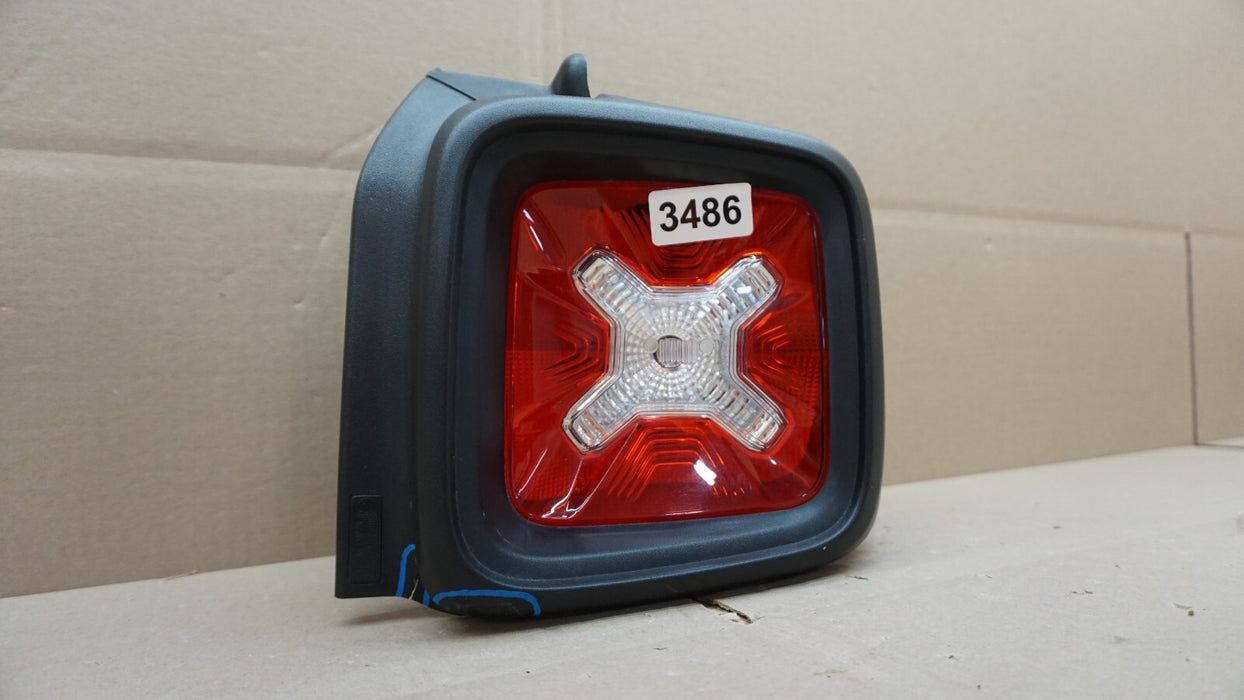 2015-2020 JEEP RENEGADE REAR RIGHT PASSENGERS TAIL LIGHT OEM 15 16 17 18 19 20