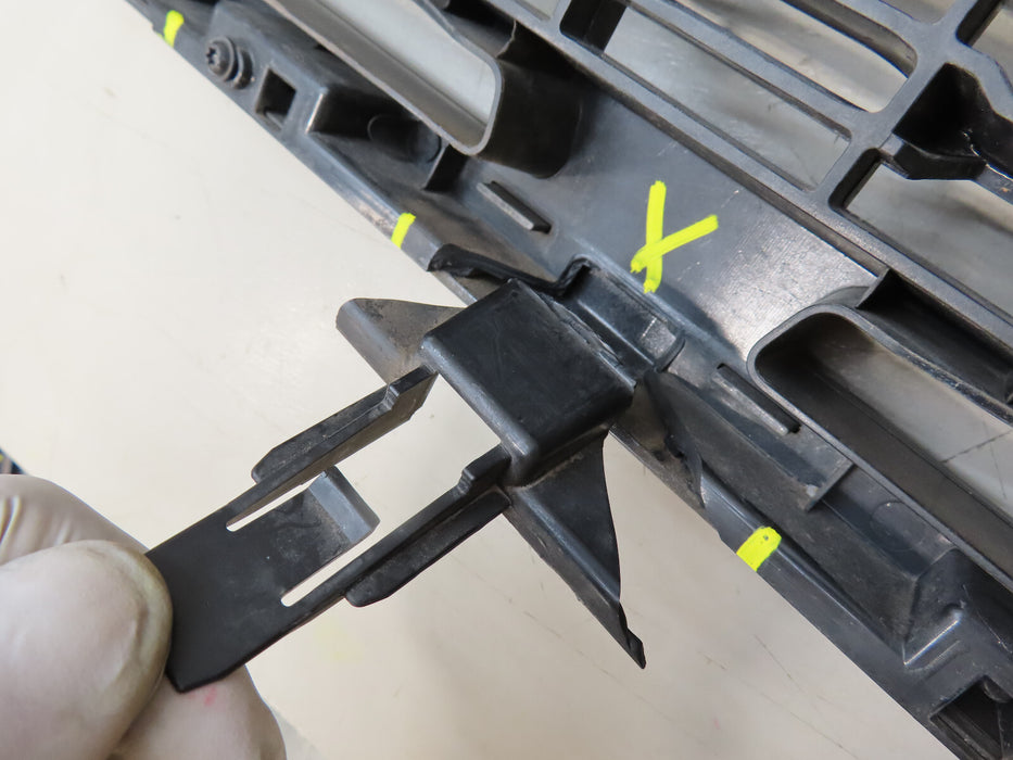 2019-2022 FORD RANGER UPPER FRONT GRILLE WITH/EMBLEM OEM