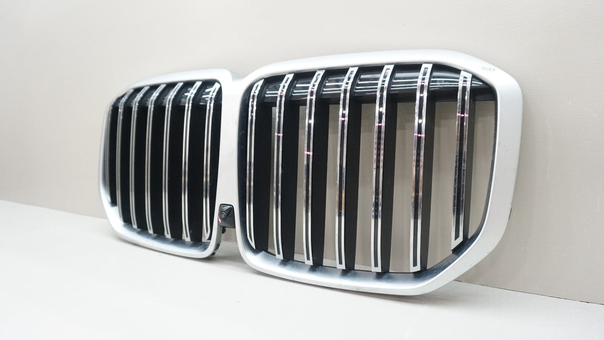 2019-2022 BMW X7 G07 FRONT UPPER RADIATOR GRILLE 20240049231 OEM 19 20 21 22