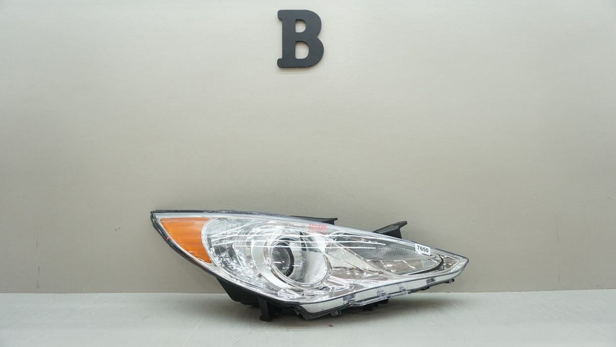 2011-2014 HYUNDAI SONATA FRONT RH RIGHT PASSENGER SIDE HEADLIGHT OEM