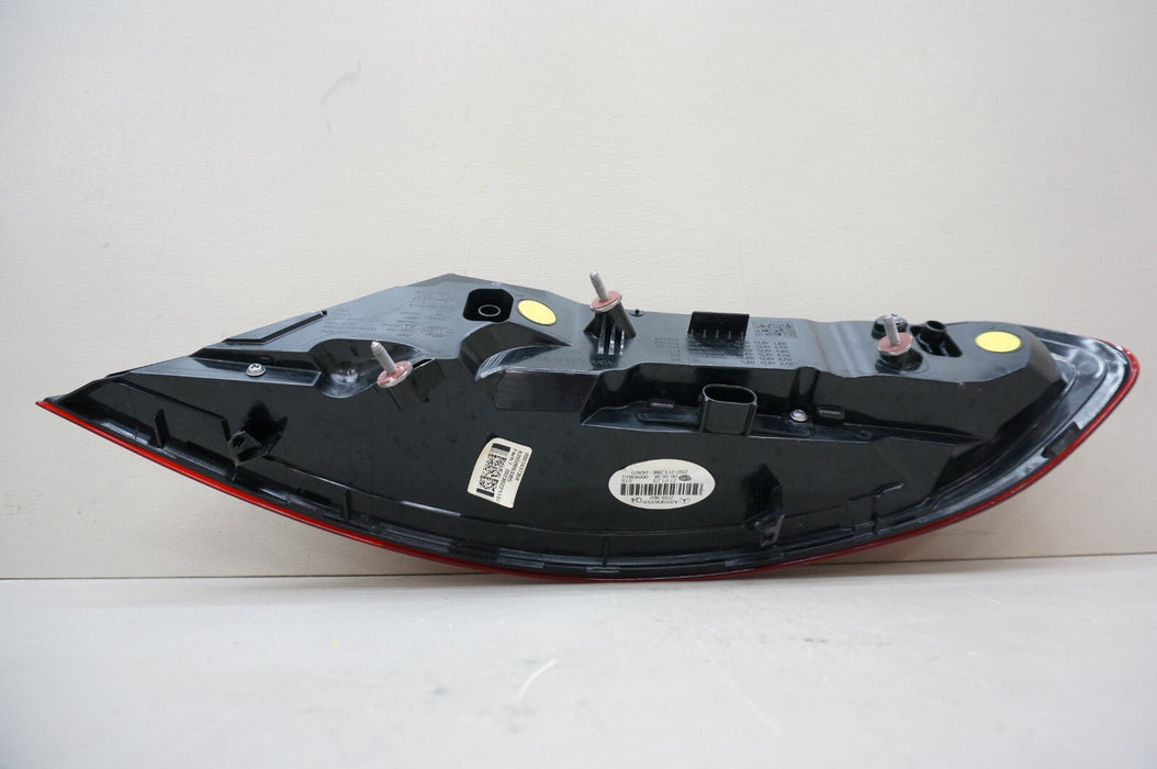 2019-2021 MERCEDES-BENZ C300 REAR LEFT DRIVERS SIDE TAIL LIGHT OEM 19 20 21