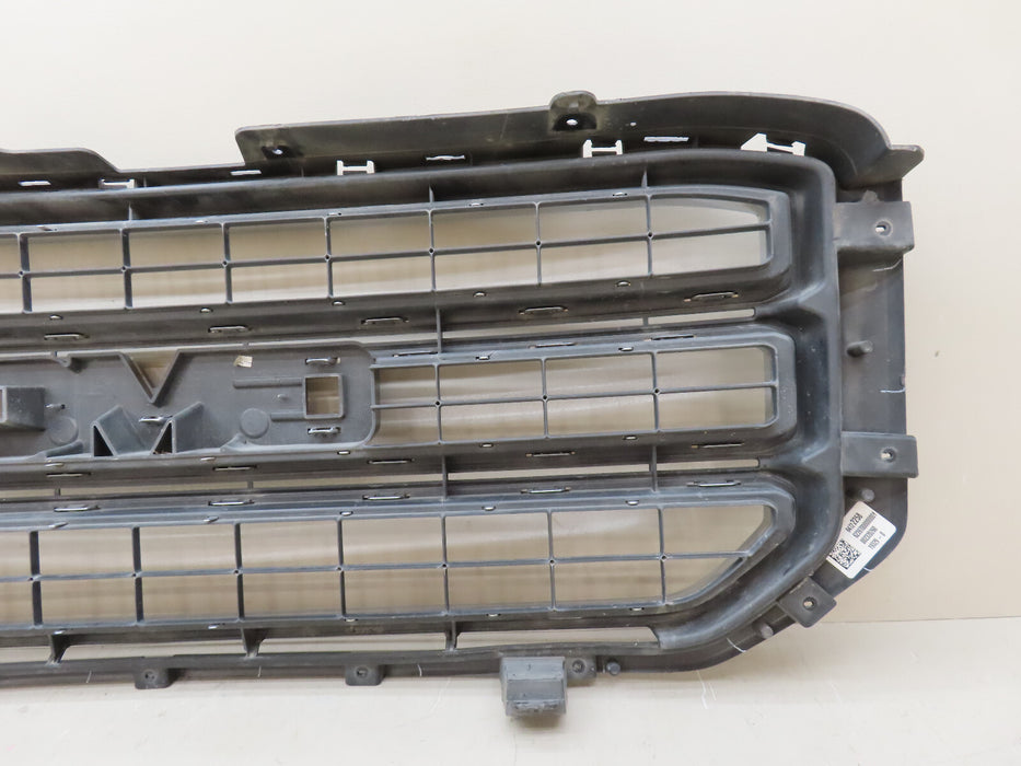 2015-2020 GMC YUKON XL FRONT BUMPER UPPER GRILLE GRILL OEM 84722258