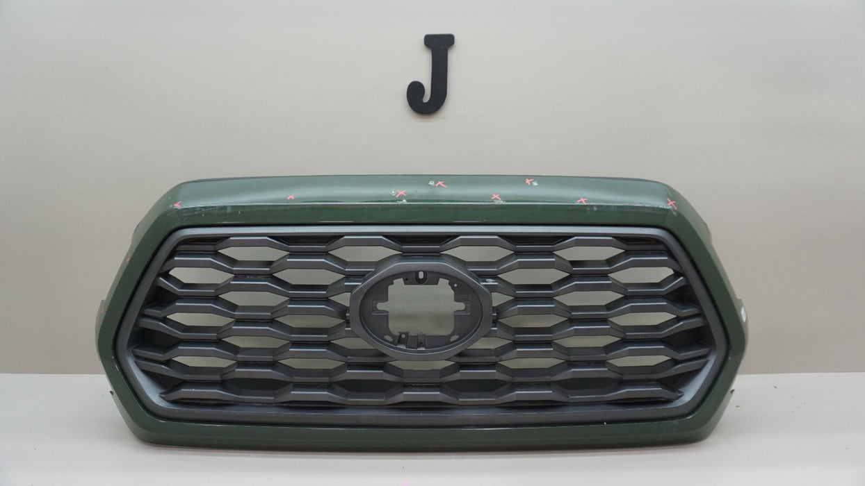 2016-2022 TOYOTA TACOMA FRONT UPPER MAIN GRILLE 53113-04040 OEM