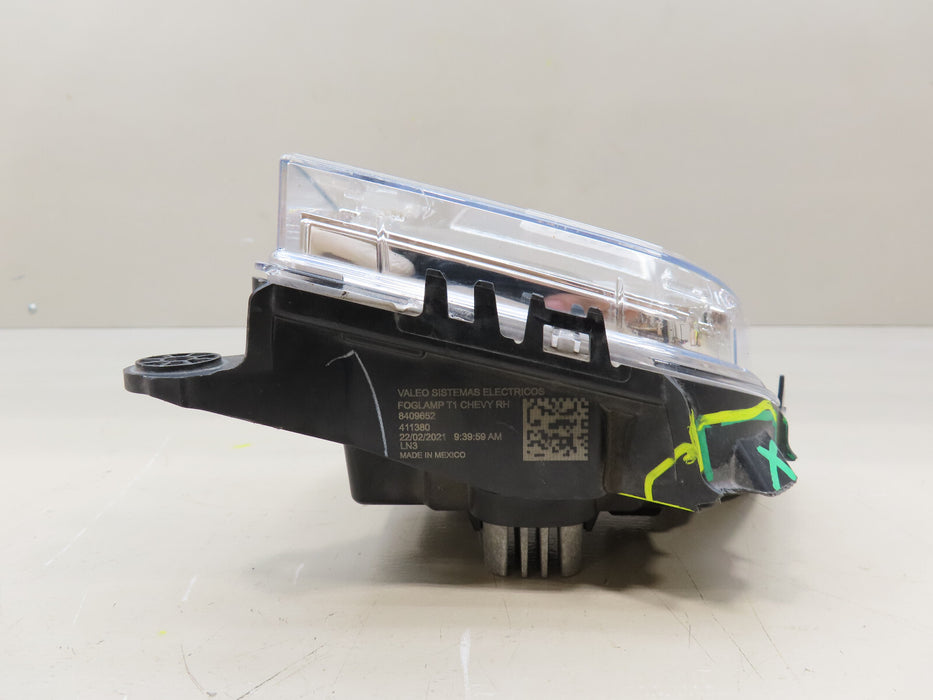 2019-2022 CHEVROLET SILVERADO 1500 FRONT RH FOG LIGHT OEM