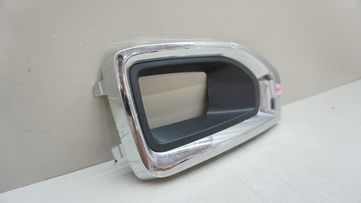 2015-2020 GMC YUKON FRONT RIGHT PASSENGER SIDE FOG LAMP BEZEL TRIM OEM 22936427