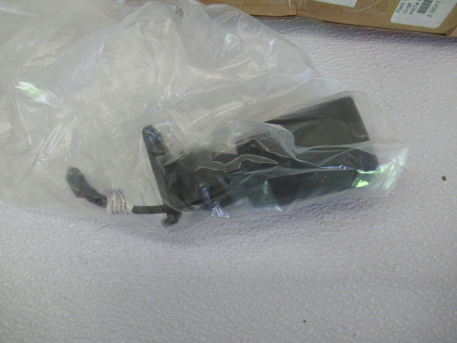 2015-2020 PORSCHE MACAN S REAR RIGHT PASSENGER SIDE SEAT BELT BUCKLE LATCH OEM