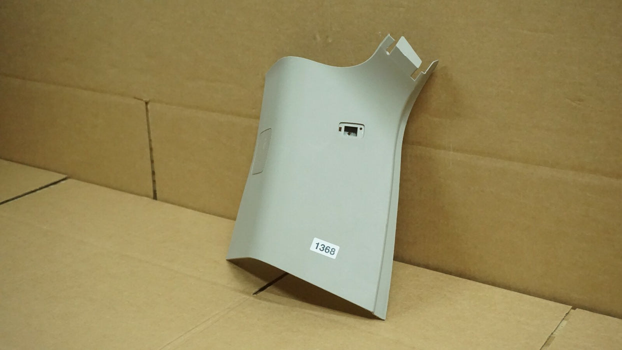 2015-2020 GMC YUKON REAR RIGHT SIDE UPPER QUARTER PILLAR TRIM COVER OEM