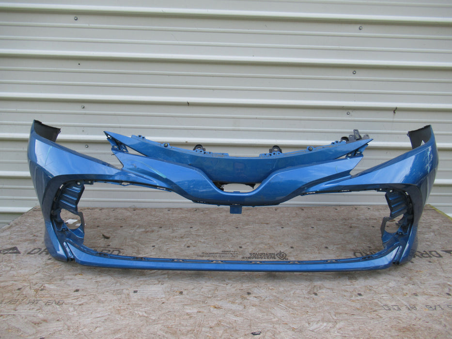 2018 2019 TOYOTA CAMRY LE FRONT BUMPER COVER OEM
