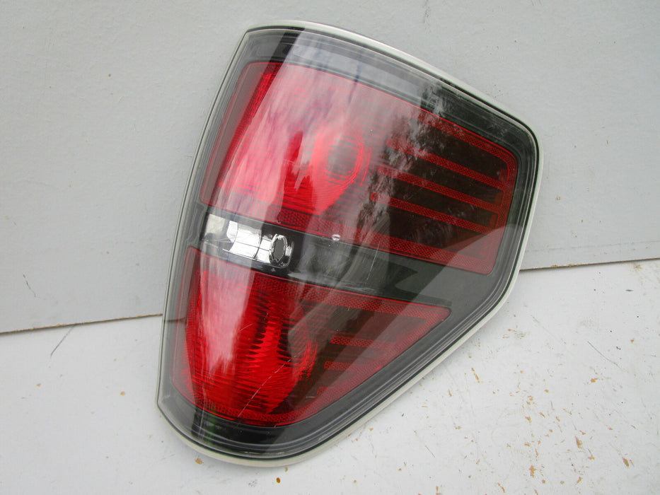 10 11 12 13 14 FORD F150 F-150 RIGHT REAR TAIL LIGHT TAIL LAMP OEM