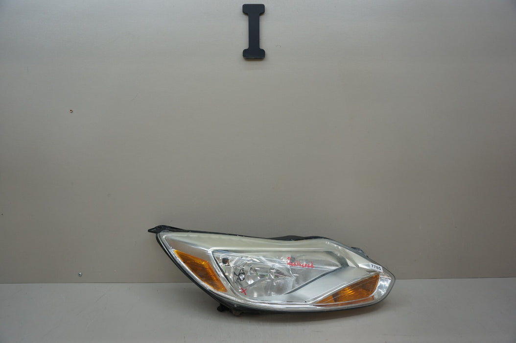 2012-2014 FORD FOCUS FRONT RIGHT PASSENGER SIDE HEADLIGHT HALOGEN OEM