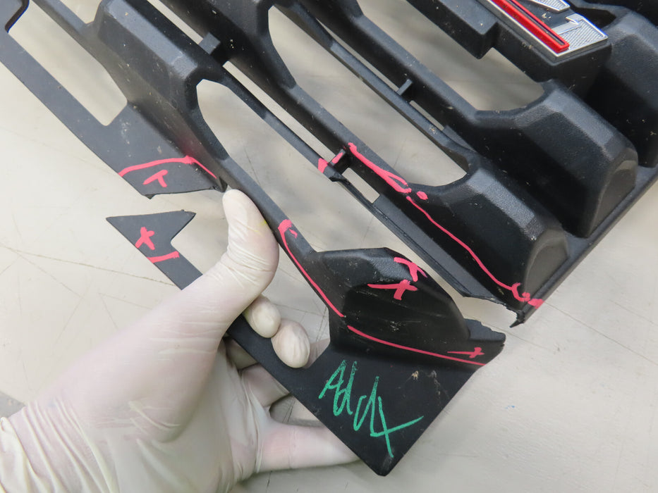 2019-2022 CHEVROLET SILVERADO 1500 FRONT BUMPER RADIATOR GRILLE OEM 23388715