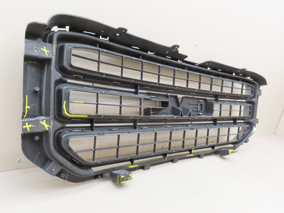 2015-2020 GMC YUKON XL FRONT RADIATOR GRILLE GRILL  OEM