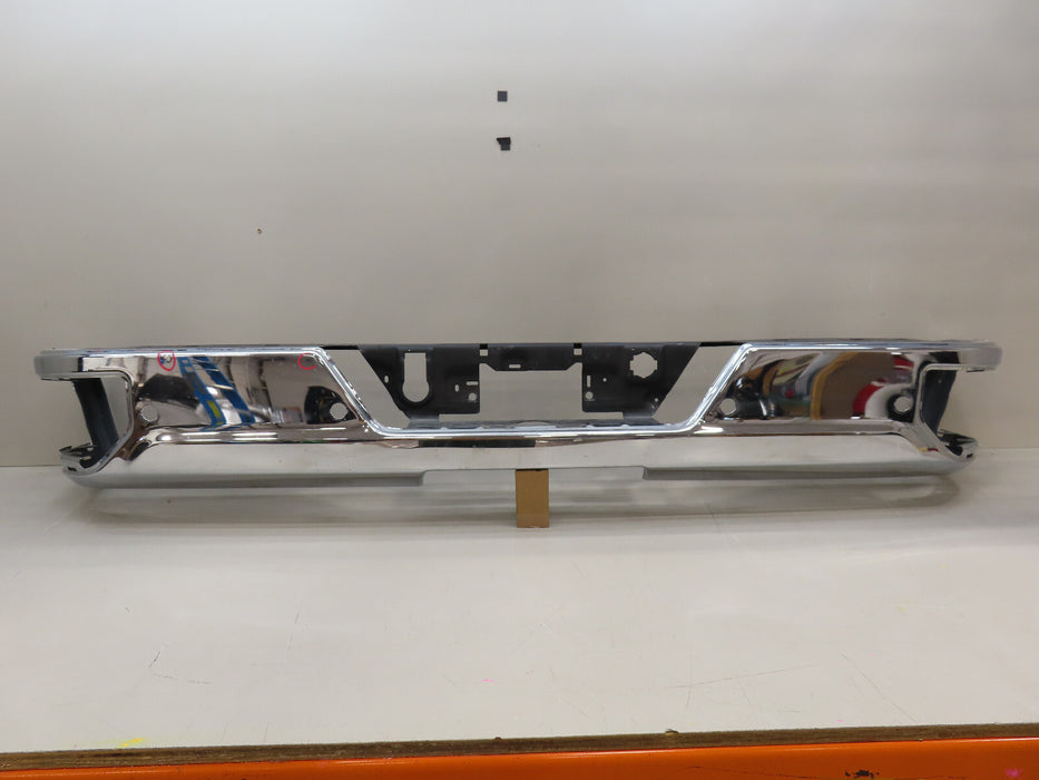 2020-2023 CHEVROLET/GMC SILVERADO-SIERRA 2500 3500 REAR BUMPER METAL OEM