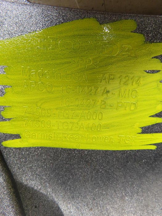 2019-2021 HONDA PILOT REAR LOWER BUMPER COVER VALANCE OEM 71510-TG7-A50