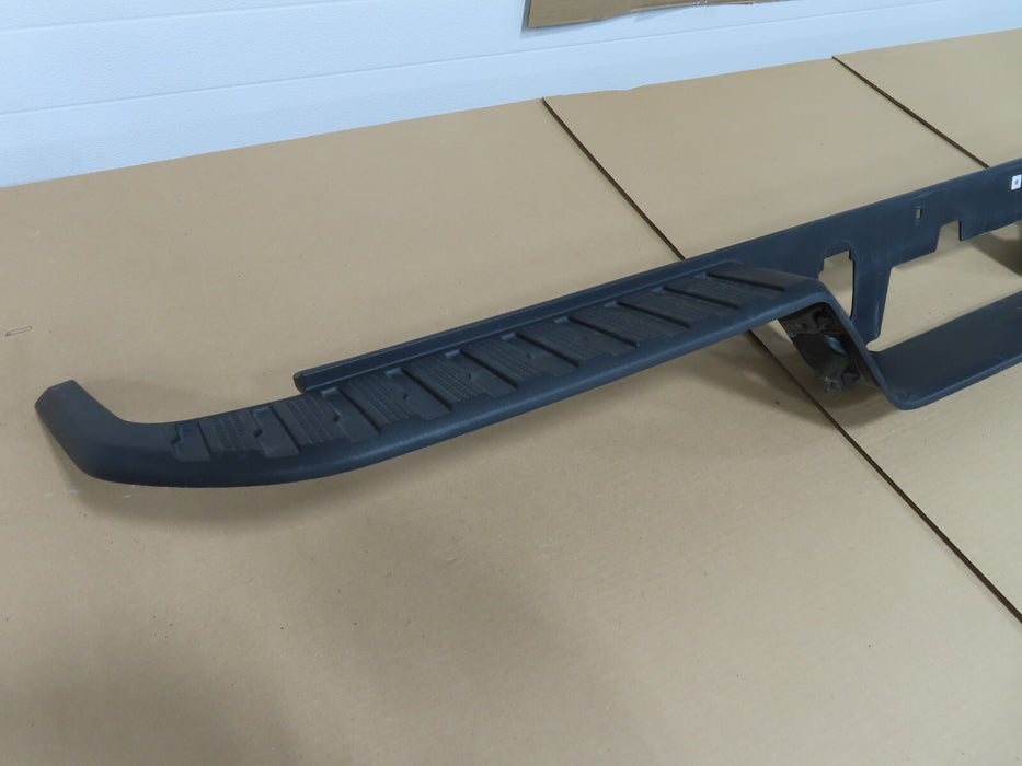2019-2021 CHEVROLET SILVERADO REAR BUMPER COVER PANEL STEP PAD 812548818 OEM