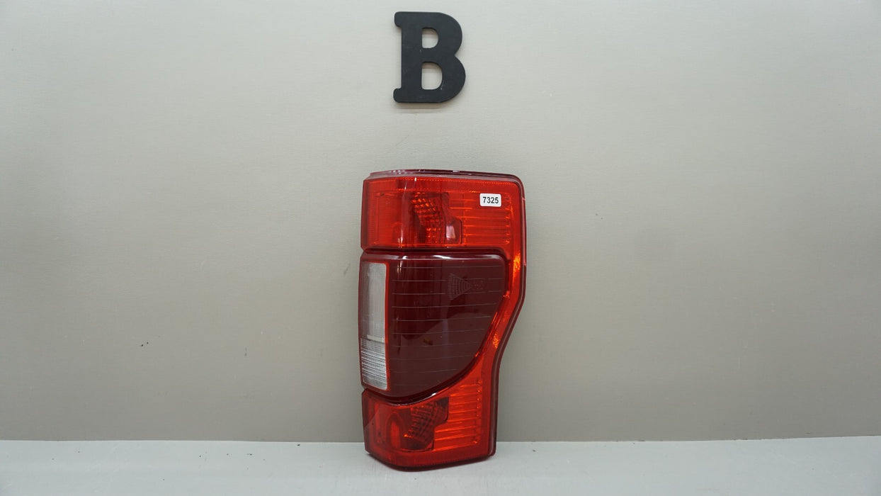 2020-2022 FORD F250 F350 REAR RIGHT PASSENGER TAIL LIGHT W/ BLINDSPOT SENSOR OEM