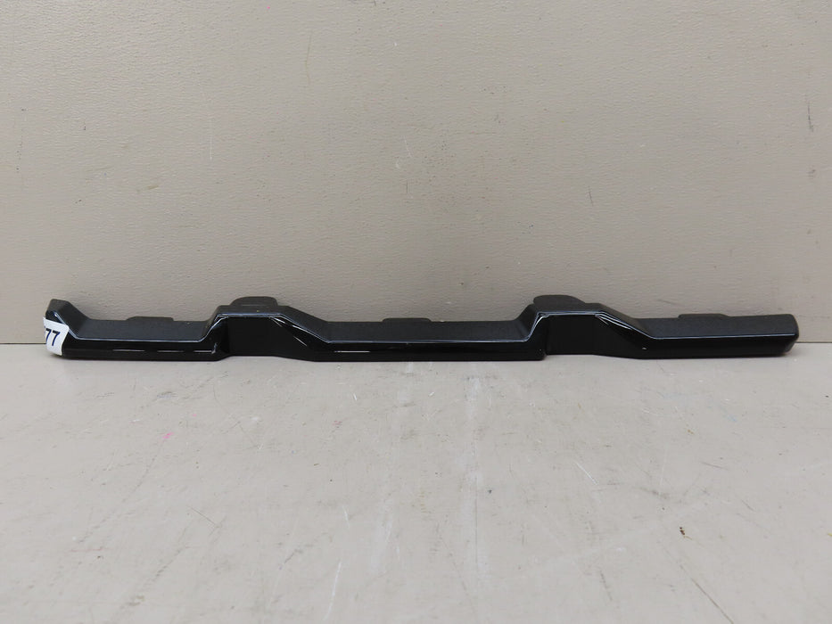2022 2023 CHEVROLET SILVERADO 1500 FRONT GRILLE RH TRIM PIECE OEM