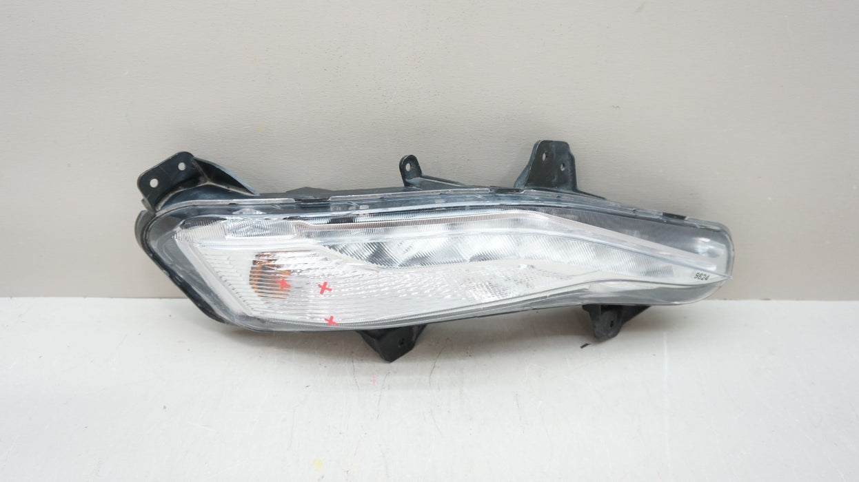 2019-2021 CHEVROLET MALIBU FRONT RIGHT PASSENGER SIDE FOG LIGHT OEM 84575552