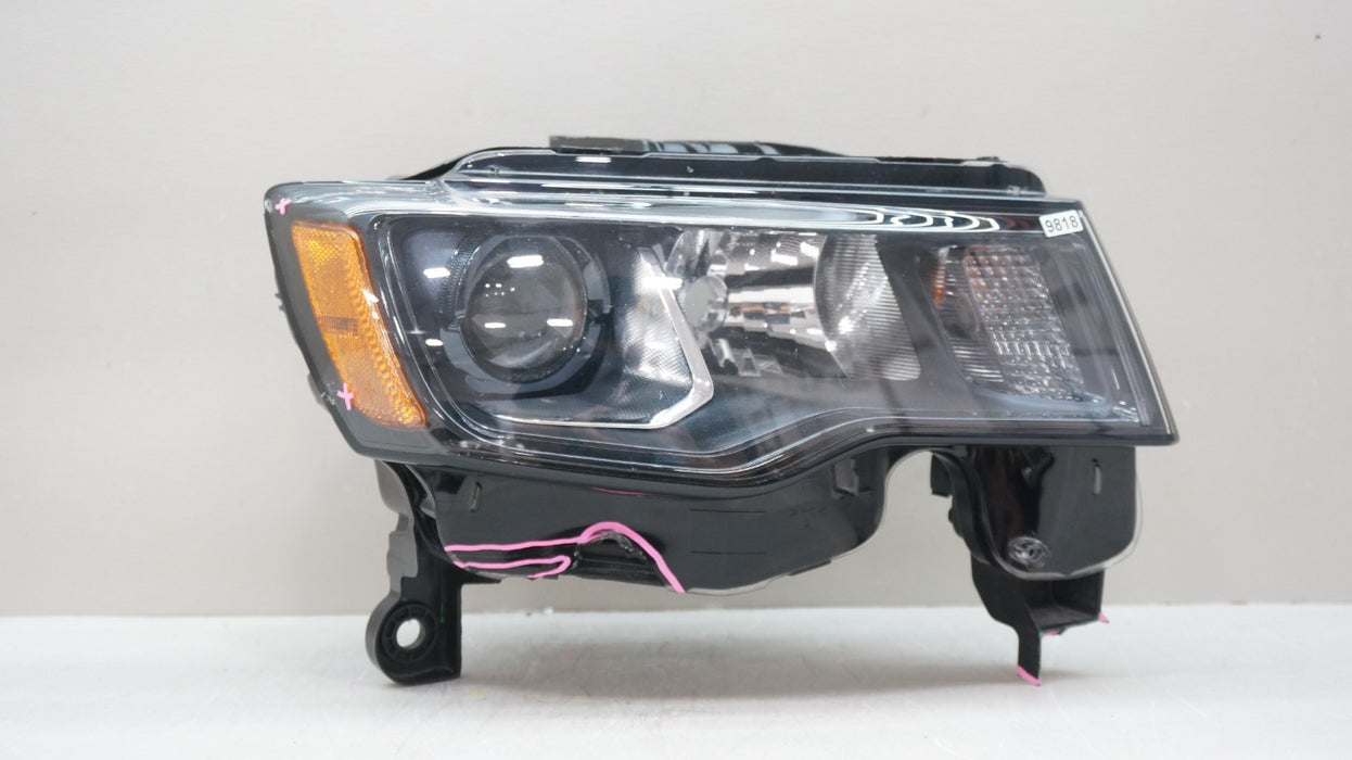 2017-2021 JEEP GRAND CHEROKEE FRONT RIGHT PASSENGER SIDE HALOGEN HEADLIGHT OEM