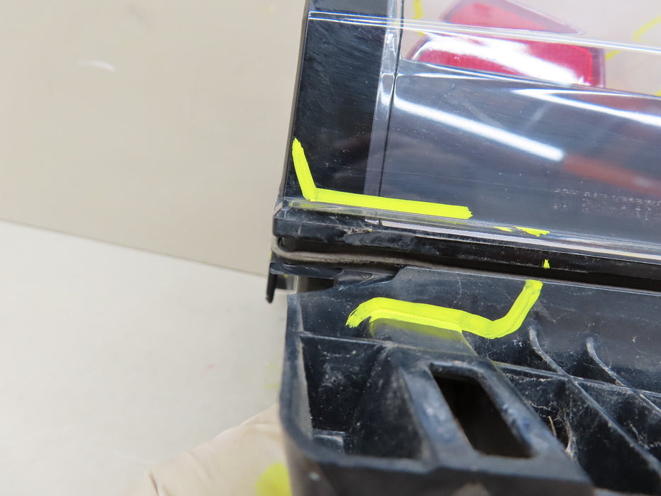 2015-2020 GMC YUKON XL REAR LEFT DRIVER TAIL LIGHT LED OEM 84408859