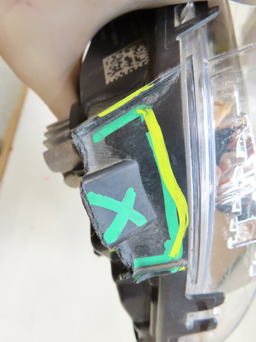 2019-2022 CHEVROLET SILVERADO 1500 FRONT RH FOG LIGHT OEM