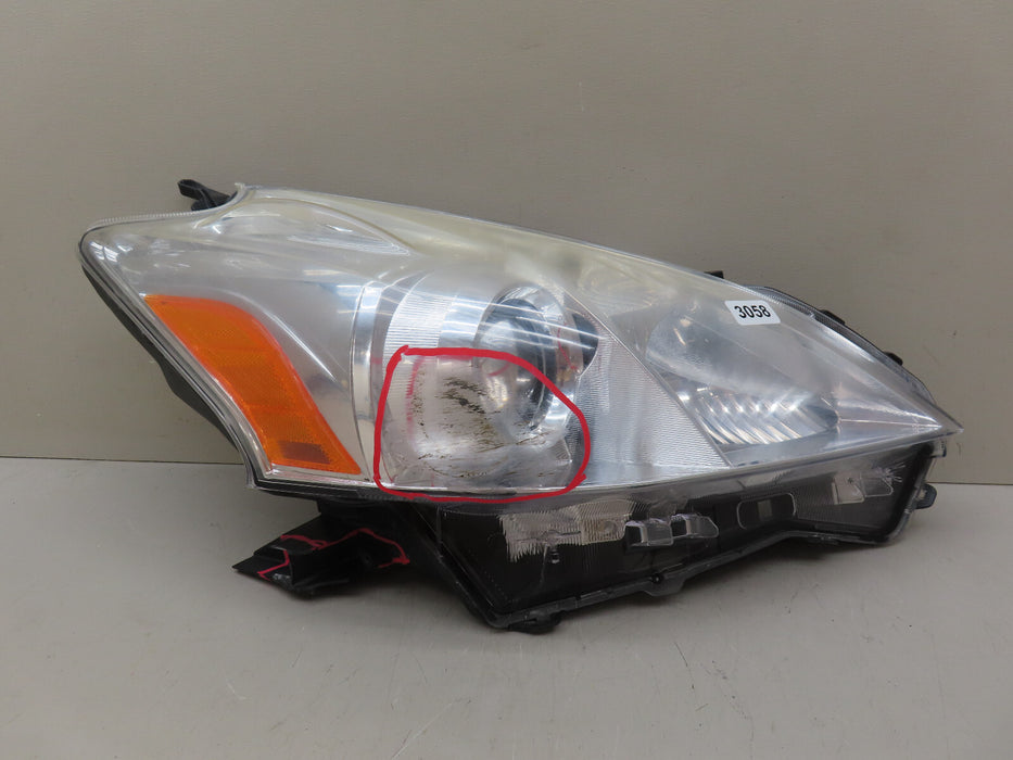 2012-2014 TOYOTA PRIUS V FRONT RIGHT PASSENGER SIDE HALOGEN LAMP OEM