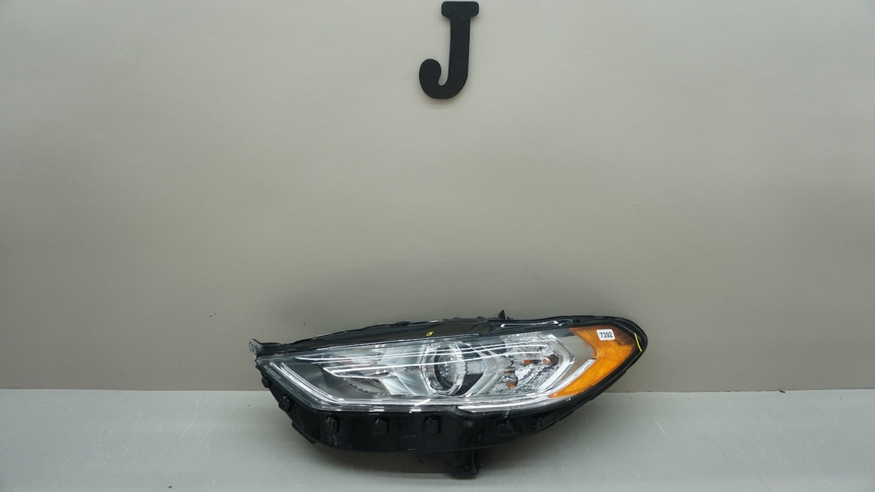 2017-2020 FORD FUSION FRONT LEFT DRIVERS SIDE HEADLIGHT HALOGEN OEM 17 18 19 20