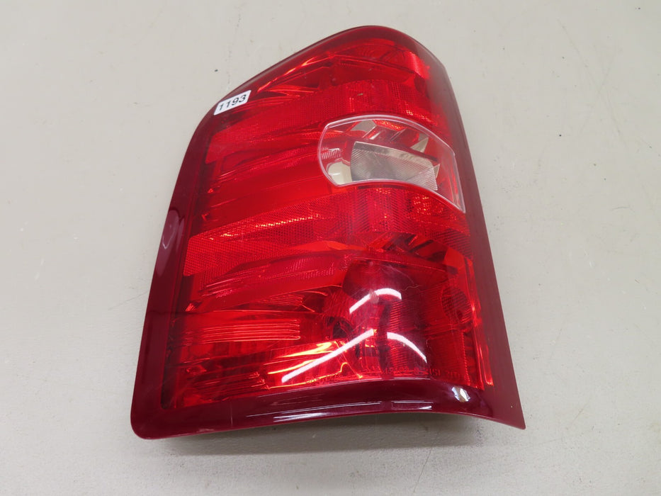 2007-2013 CHEVROLET SILVERADO 1500 REAR LEFT DRIVER SIDE TAIL LIGHT TAILLAMP OEM