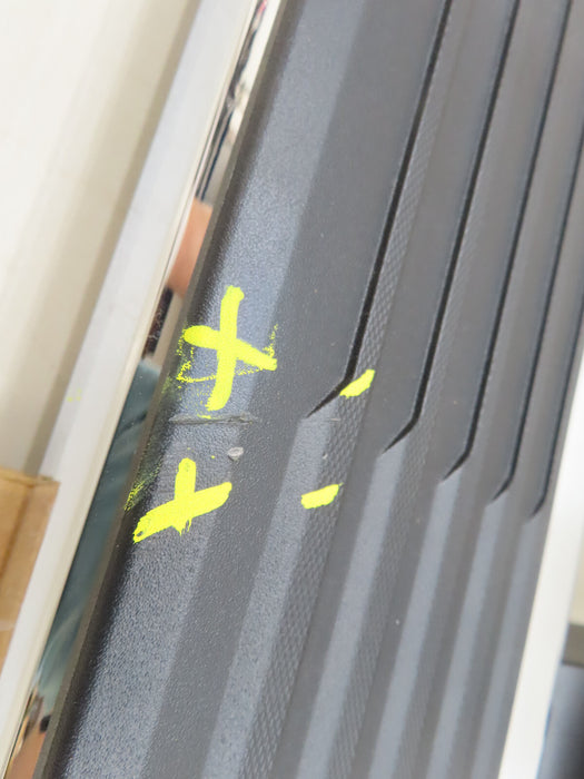 2019-2022 GMC SIERRA 1500 RIGHT PASSENGER SIDE RUNNING BOARD CREW CAB OEM