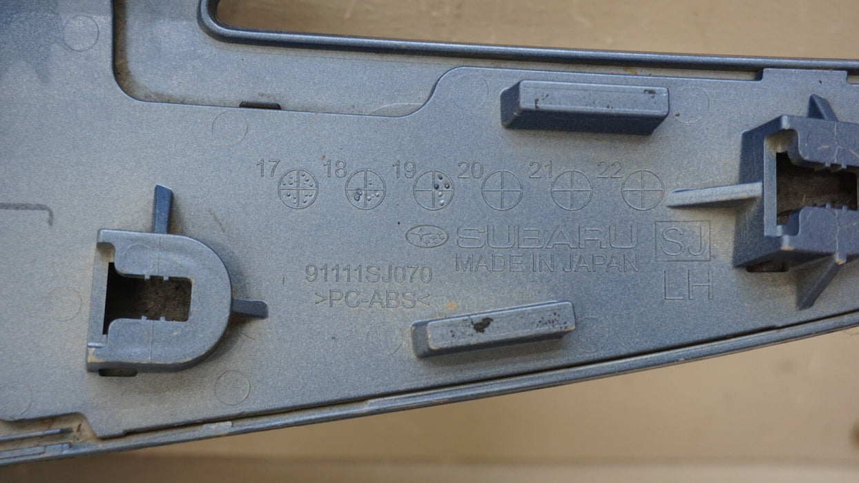 2019-2021 SUBARU FORESTER REAR TAILGATE MOLDING TRIM W/ EMBLEM OEM 91111SJ070