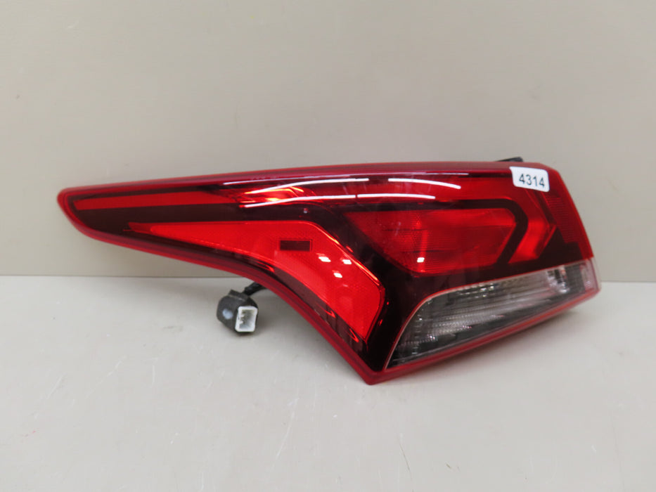 2018-2022 HYUNDAI ACCENT REAR LEFT DRIVER SIDE TAIL LIGHT OEM