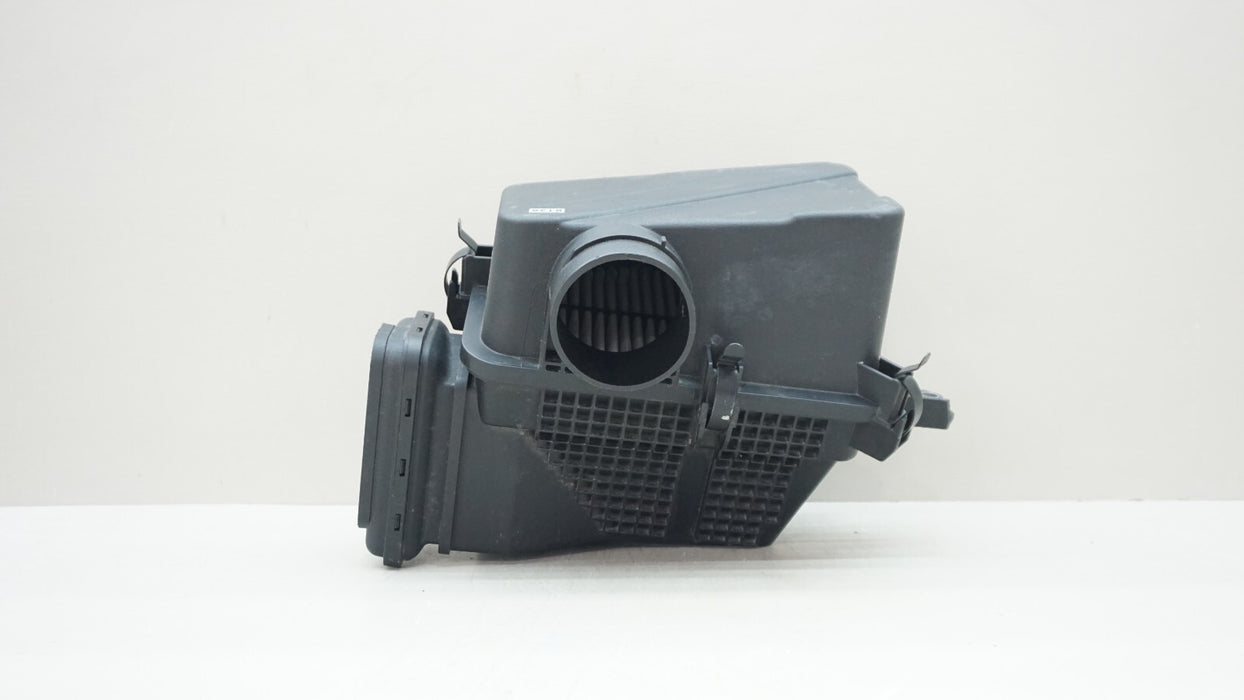 2018-2023 KIA STINGER 3.3 ENGINE RIGHT AIR CLEANER INTAKE FILTER BOX 28120-J5350