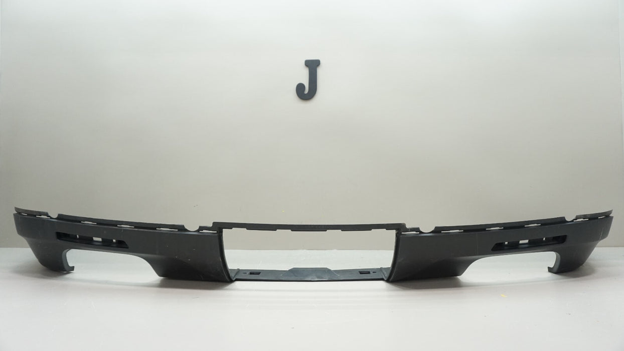 2017-2021 CHEVROLET TRAVERSE REAR LOWER VALANCE BUMPER COVER OEM 84294625